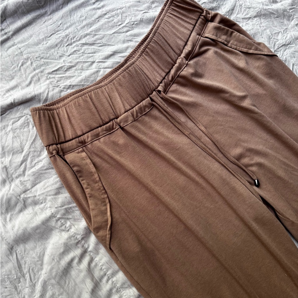 Lounge Capris - Picture 2 of 3